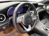 Bán Mercedes C300 AMG 2020 màu đỏ siêu lướt, giá cực tốt