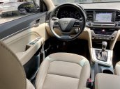 Cần bán xe Hyundai Elantra năm sản xuất 2018, màu đen 