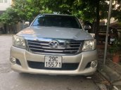 Cần bán gấp Toyota Hilux sản xuất 2013, nhập khẩu  