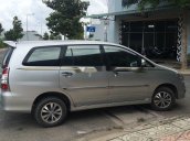 Cần bán Toyota Innova đời 2015, màu bạc