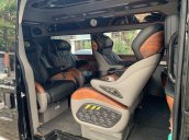 Bán xe Ford Transit Limousine đời 2019, màu đen, 9 chỗ