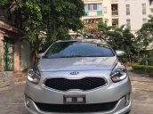 Bán gấp với giá ưu đãi chiếc Kia Rondo AT đời 2016 màu bạc, hỗ trợ trả góp lãi suất thấp