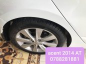 Hyundai Accent năm 2014, xe nhập, xe màu trắng, đi mướt