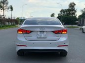 Bán xe Hyundai Elantra năm 2016 1.6 AT, màu trắng