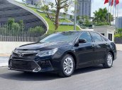 Bán ô tô Toyota Camry 2.0E đời 2016, màu đen còn mới, giá 755tr