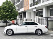 bán xe Mercedes-Benz E class E200 trắng nâu SX 2016, đi 40 000km