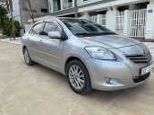 Cần bán gấp Toyota Vios G đời 2011, màu bạc 