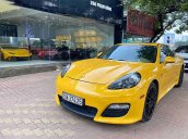 Cần bán Porsche Panamera 2010, màu vàng, xe nhập