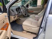 Bán Toyota Fortuner 2.7V 4x4 AT đời 2010, màu bạc  