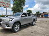 Cần bán Toyota Hilux sản xuất 2016, màu bạc, nhập khẩu  