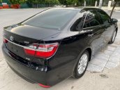 Bán gấp chiếc Toyota Camry 2.0 sản xuất năm 2015, xe giá thấp, giao nhanh hỗ trợ trả góp