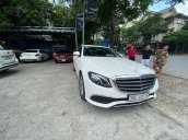 Cần bán xe Mercedes E200 đời 2016, màu trắng