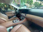 Cần bán xe Mercedes E200 đời 2016, màu trắng