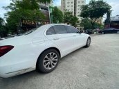 Cần bán xe Mercedes E200 đời 2016, màu trắng