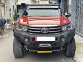 Bán ô tô Toyota Hilux 2018, xe nhập, số tự động, màu cam