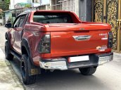 Bán ô tô Toyota Hilux 2018, xe nhập, số tự động, màu cam