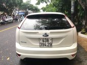 Cần bán Ford Focus năm sản xuất 2011, màu trắng xe gia đình