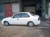 Cần bán gấp Daewoo Lanos sản xuất năm 2001, màu trắng, xe nhập