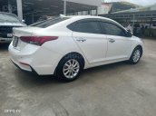 Bán gấp chiếc xe Hyundai Accent 1.4MT đời 2018, xe chính chủ sử dụng, giá mềm