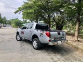 Cần bán gấp Mitsubishi Triton đời 2013, màu bạc, nhập khẩu, số sàn