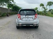 Bán xe Chevrolet Spark 5 chỗ dáng Hatchback màu bạc, sx 2015