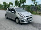 Bán xe Chevrolet Spark 5 chỗ dáng Hatchback màu bạc, sx 2015