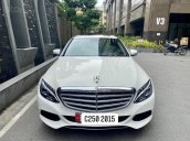 Bán xe Mercedes C250 model 2016, màu trắng kem cực đẹp