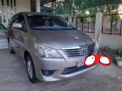 Cần bán Toyota Innova E- MT đời 2013, màu xám còn mới 