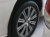 Bán nhanh chiếc Lexus LX570 màu trắng, đời 2016, xe siêu lướt, giá ưu đãi