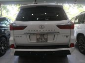 Bán nhanh chiếc Lexus LX570 màu trắng, đời 2016, xe siêu lướt, giá ưu đãi