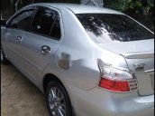 Cần bán lại xe Toyota Vios đời 2012, màu bạc 