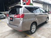Cần bán lại xe Toyota Innova E sản xuất năm 2019, màu xám  