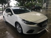 Gia đình bán Mazda 3 sản xuất năm 2017, màu trắng