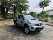 Cần bán gấp Mitsubishi Triton đời 2013, màu bạc, nhập khẩu, số sàn