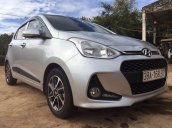 Bán xe Hyundai Grand i10 1.2AT 2017, màu bạc chính chủ, giá tốt