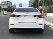 Ưu đãi giảm giá sâu với chiếc Mazda 3 màu trắng, sản xuất năm 2019, xe giá tốt, giao nhanh