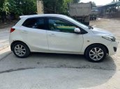 Bán Mazda 2 sản xuất 2011, màu trắng, số sàn