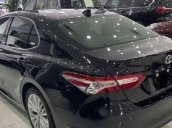 Bán Toyota Camry XLE đời 2020, màu đen, nhập khẩu, full option, mới 100%