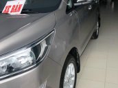 Cần bán lại xe Toyota Innova đời 2018, màu xám xe gia đình, giá tốt