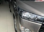 Cần bán lại xe Toyota Innova đời 2018, màu xám xe gia đình, giá tốt