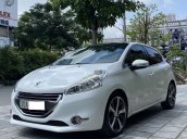 Bán Peugeot 208 đời 2013, màu trắng, nhập khẩu nguyên chiếc, giá tốt