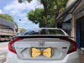 Bán Honda Civic 1.5 AT RS Sport sản xuất năm 2019, màu trắng  