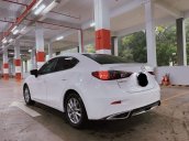 Bán Mazda 3 năm sản xuất 2017, màu trắng, nhập khẩu, siêu mới