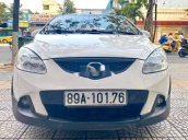 Bán Mazda 2 đời 2012, màu trắng, nhập khẩu 