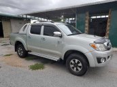 Bán ô tô Toyota Hilux năm 2009, màu bạc, xe nhập