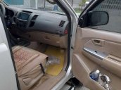 Bán ô tô Toyota Hilux năm 2009, màu bạc, xe nhập