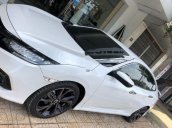 Bán Honda Civic 1.5 AT RS Sport sản xuất năm 2019, màu trắng  