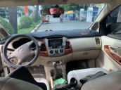 Gia đình bán Toyota Innova 2007, màu vàng cát