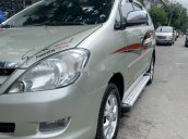 Gia đình bán Toyota Innova 2007, màu vàng cát