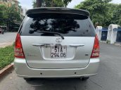 Gia đình bán Toyota Innova 2007, màu vàng cát